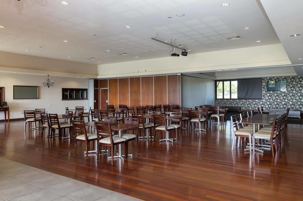 Merinda Village Hotel Bowen Exterior photo
